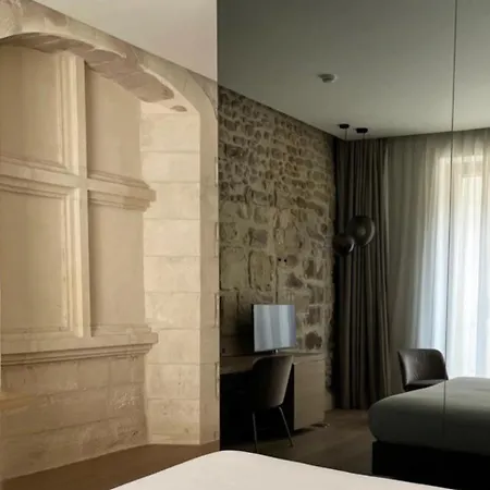 De Tourrel, Remy De Provence, A Member Of Design Saint-Remy-de-Provence